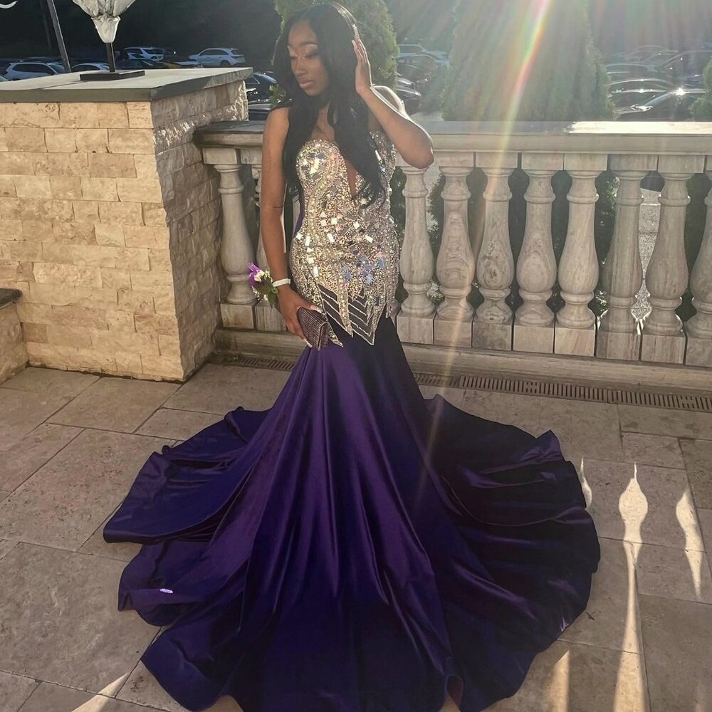 Prom or celebration event gown